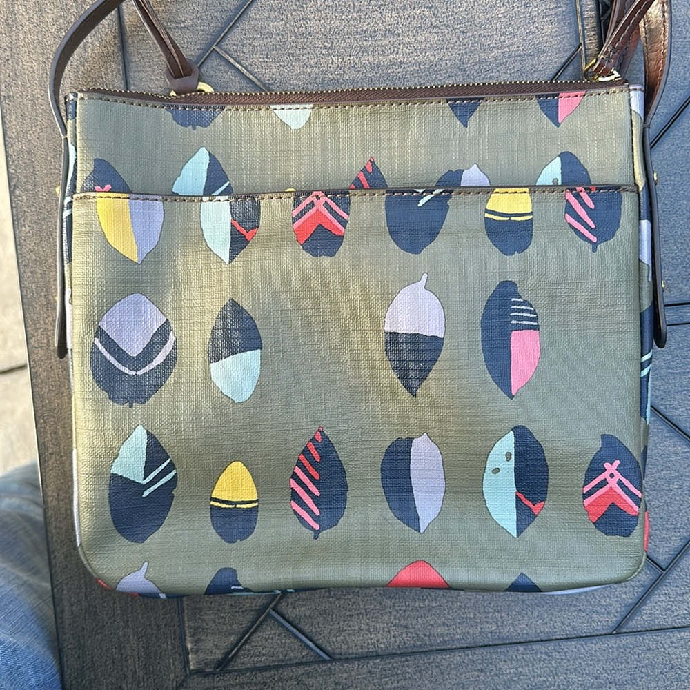 Fossil Crossbody Bag And Matching Wallet. - image 4